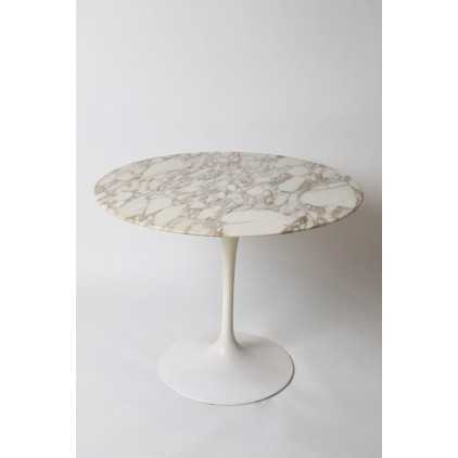 table tulipe par Eero Saarinen pour knoll international